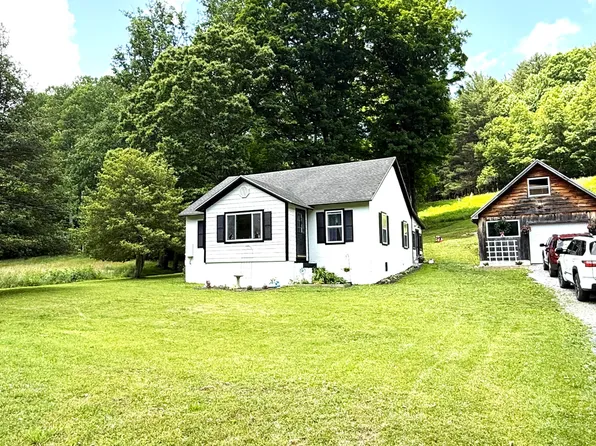 127 Smith Ln, Rainelle, WV 25962