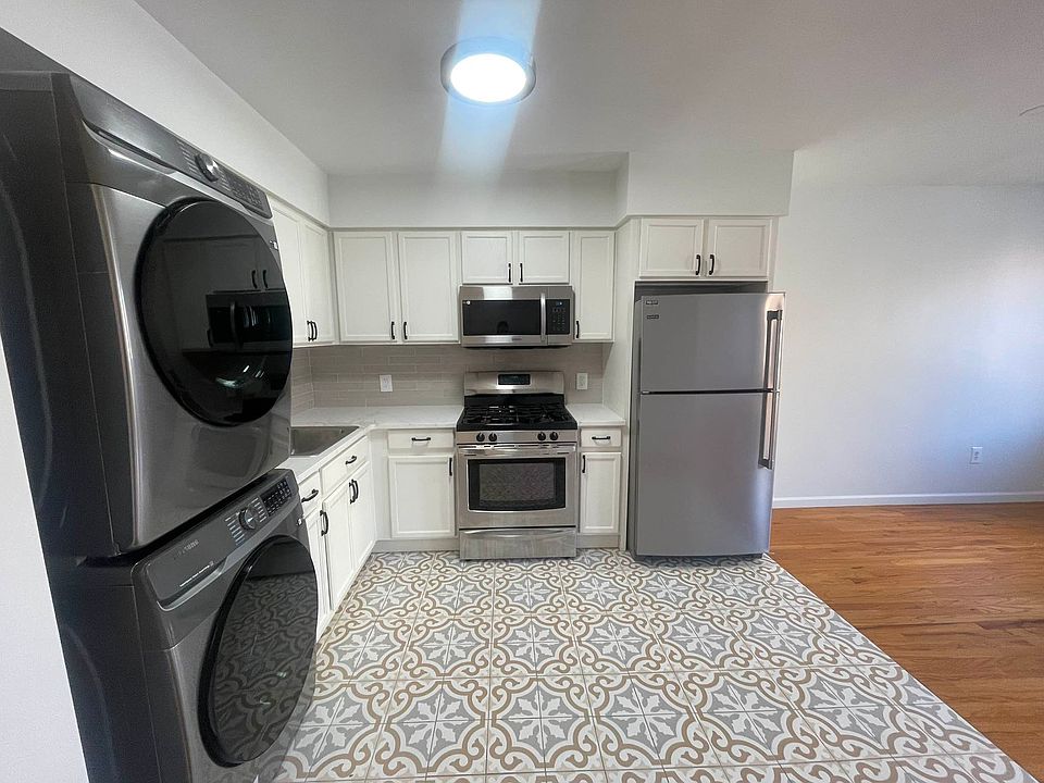 1st image of 1449 5th Ave #4