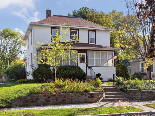 221 7th Ave N, Hopkins, MN 55343