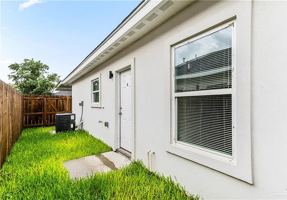 2 bed, 2.0 bath, 1000 sqft, $1,100 — Photo 3