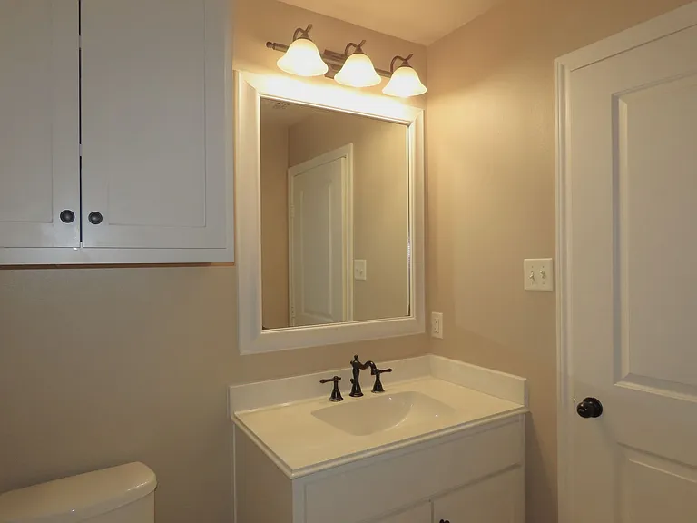 414 Asher — Photo 14