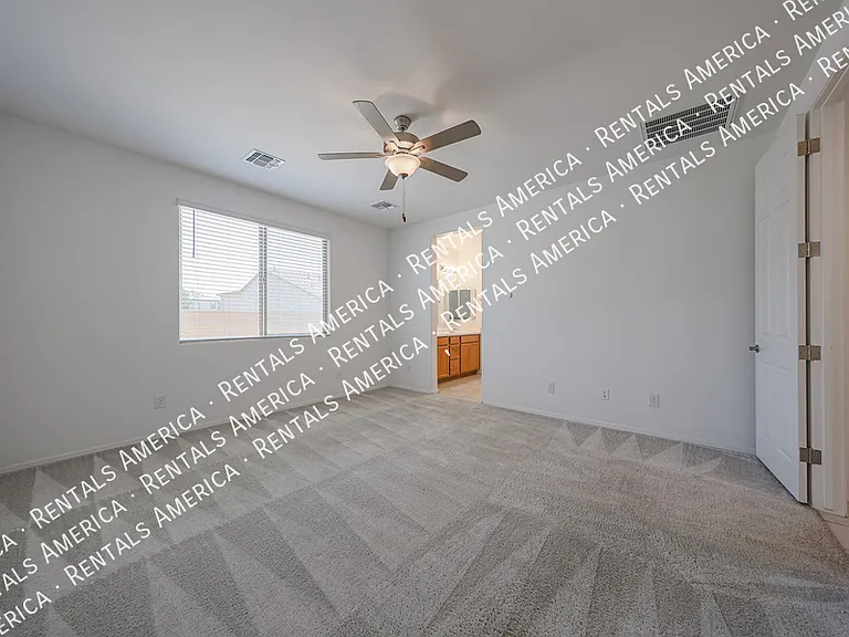 7513 W Illini St — Photo 27