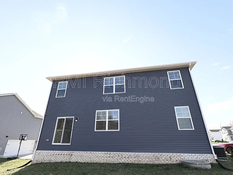 7001 Batten Ct — Photo 25