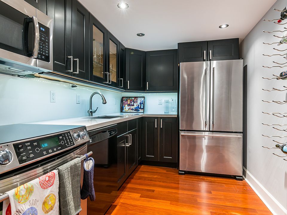 1st image of 1428 SE 4th Ave APT 161