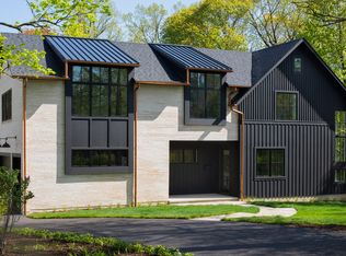 201 Moraine Rd, Highland Park, IL 60035