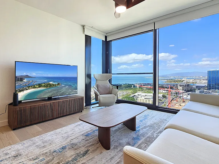1100 Ala Moana Blvd — Photo 1