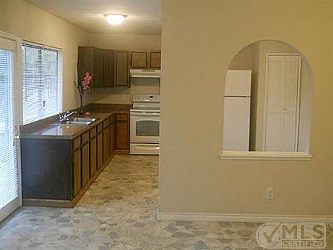 3rd image of 6402 Faircove Cir
