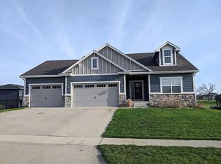 1721 Falcon Dr, Polk City, IA 50226