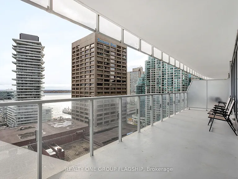 28 Freeland St #1609 — Photo 13