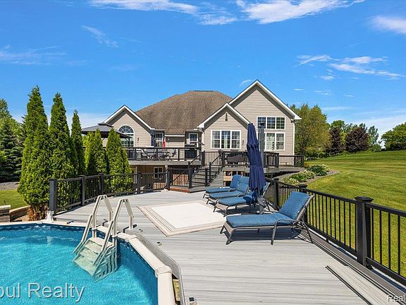 3rd image of 5164 Birch Ln