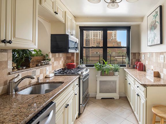 2nd image of 305 E 40th St APT 16M