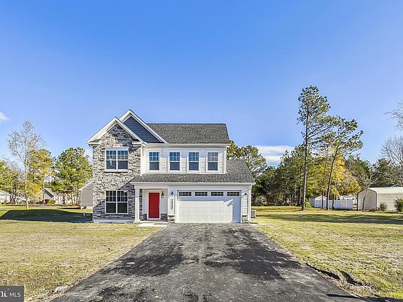 4th image of 15330 Hildegard Ln