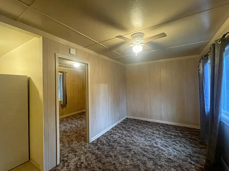 2450 Rogue River Hwy #3 — Photo 4