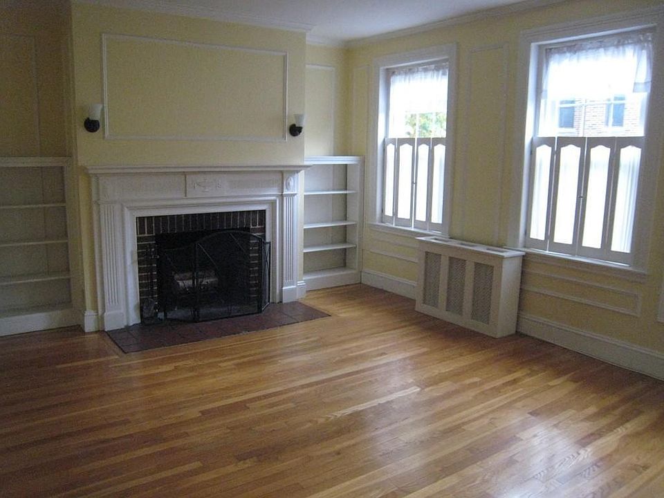2nd image of 369 Tappan St APT 3