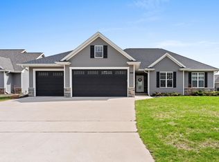 1286 Copilot Way, De Pere, WI 54115