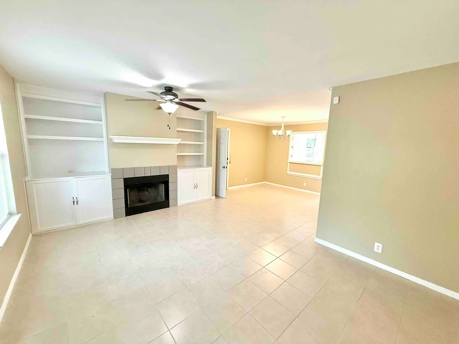 3 bed, 2.5 bath, 1872 sqft, $1,999 — Photo 2