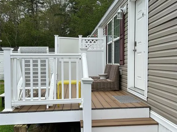 12 Fox Trot Dr, Charlestown, RI 02813