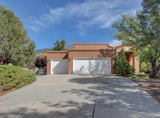 13413 Pinnacle Ct NE, Albuquerque, NM 87112