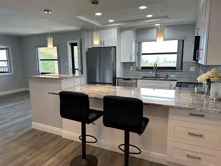 12500 Capri Cir N #401 — Photo 6