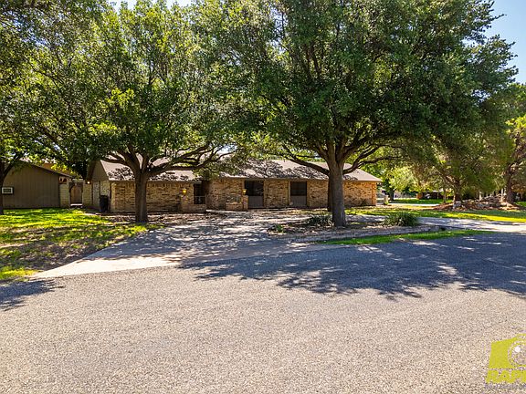 3rd image of 6408 Shady Oaks Dr