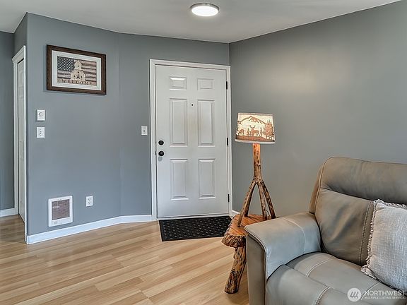 4th image of 4255 Wintergreen Circle #275