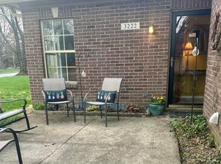3222 Graystone Manor Pkwy, Louisville, KY 40241