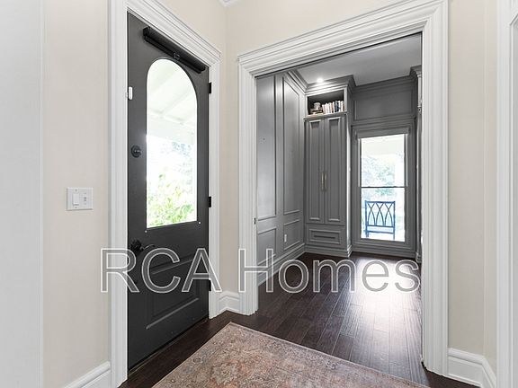 4th image of 1321 N Beville Ave
