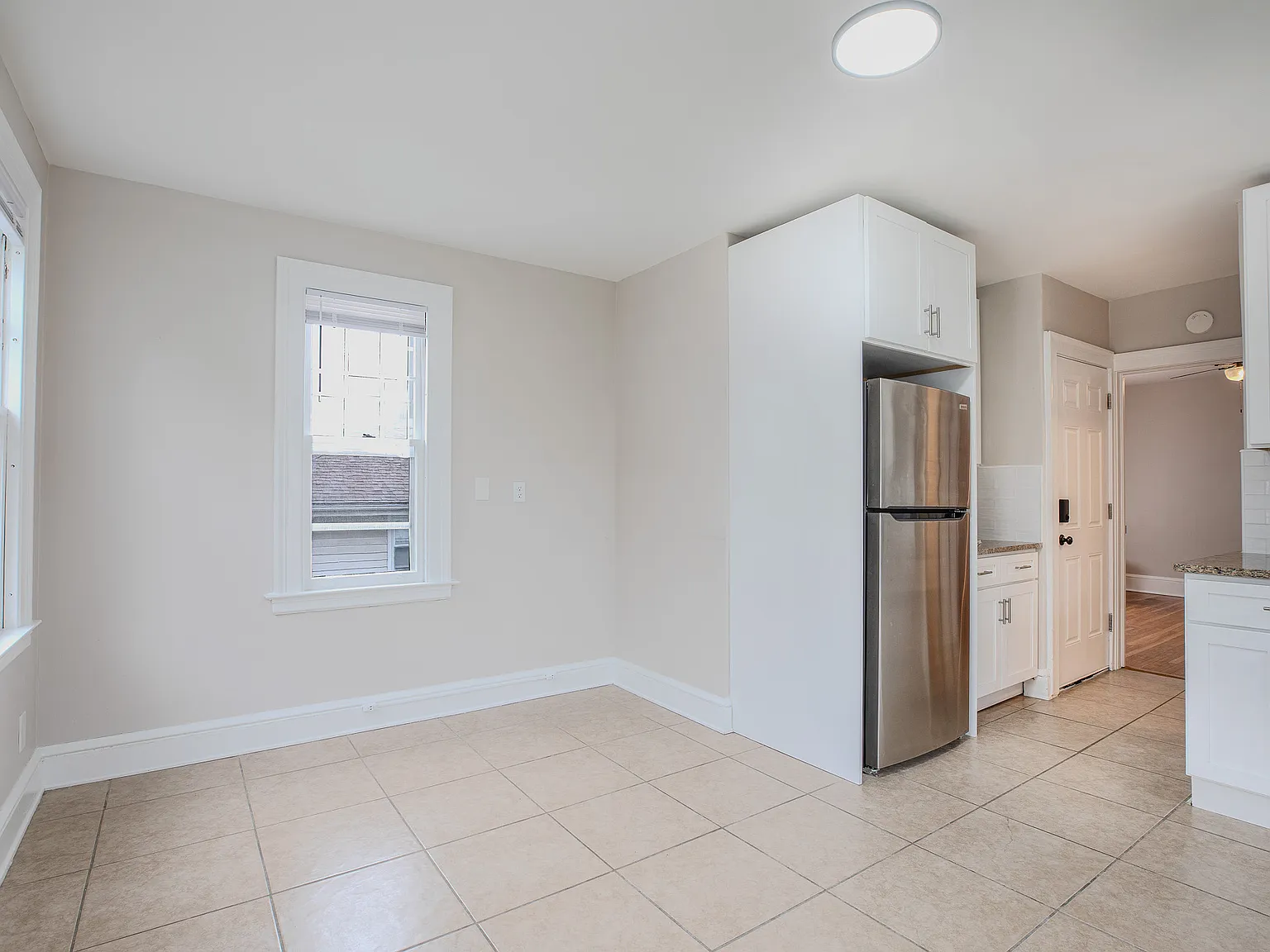 3 bed, 1668 sqft, $2,400 — Photo 4