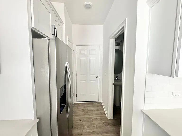 1326 Short St — Photo 3