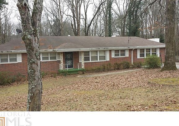 2nd image of 595 Cynthia Ln
