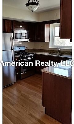 1st image of 5461 N Artesian Ave