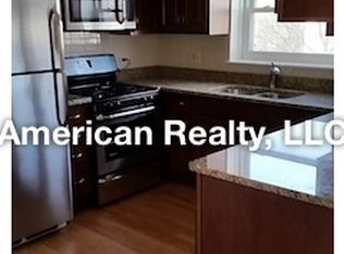 5461 N Artesian Ave, Chicago, IL 60625