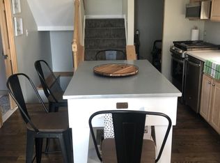 749 Head Of The Bay Rd, Buzzards Bay, MA 02532