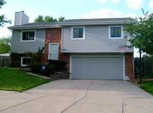 210 Laramie Trl, Lincoln, NE 68521