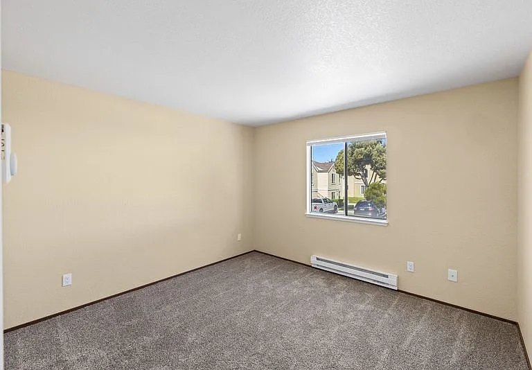 3330 Del Monte Blvd — Photo 6