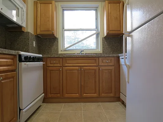 Sold by Atlantic Management Co Inc | media 12