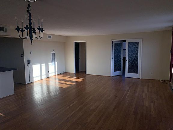 4th image of 1101 Saint Paul St Unit 904