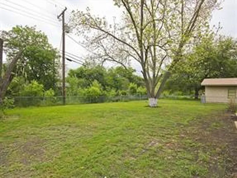 5333 Westminster Dr — Photo 15