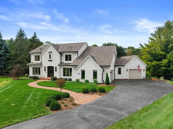 W308N1801 Westlake CIRCLE, Delafield, WI 53018
