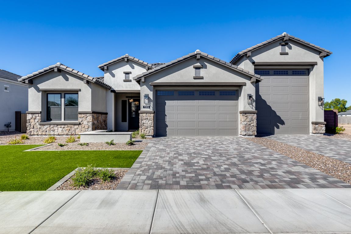 9916 W Redbird Road Peoria AZ, 85383 Homes for Sale, image size:1152x768