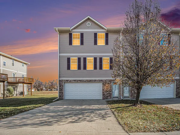 3011 Nakoma Ln, Carter Lake, IA 51510