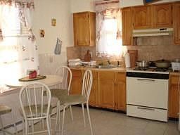 Eat-in-Kitchen
