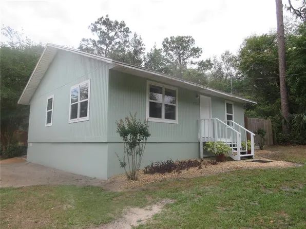 5949 SE 164th Ct, Ocklawaha, FL 32179