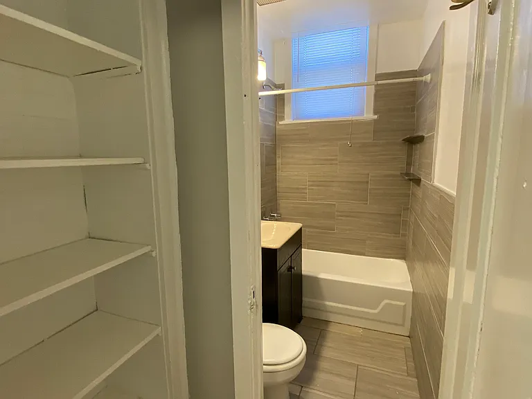 815-823 West Bradley — Photo 11