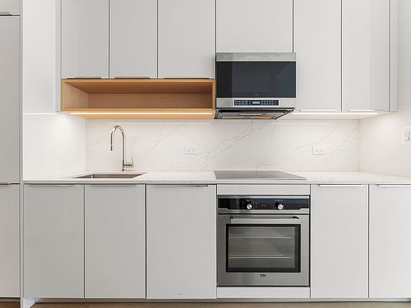 3rd image of 55 Broad St #3508