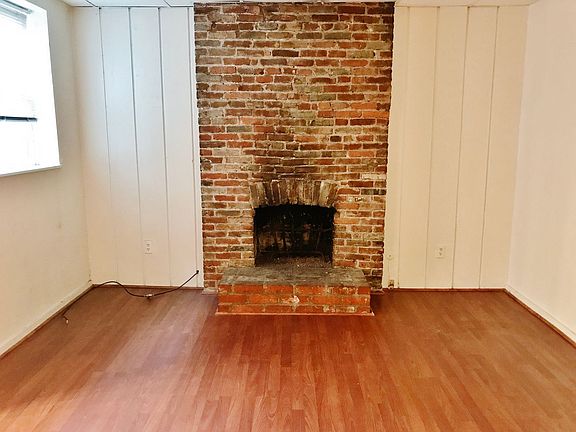 2nd image of 361-363 Spahr St #5