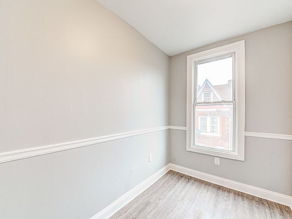 4th image of 744 Proctor Way #2