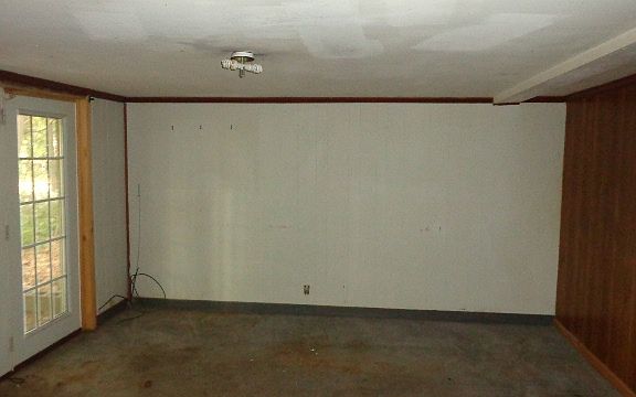 4th image of 207 Robin Hood Dr