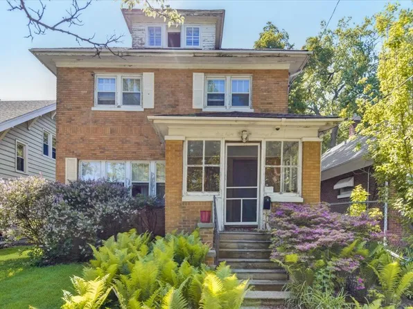 6804 20th AVENUE, Kenosha, WI 53143