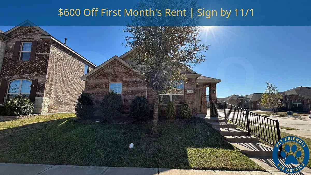 3 bed, 2.0 bath, 1456 sqft, $1,899 — Photo 1